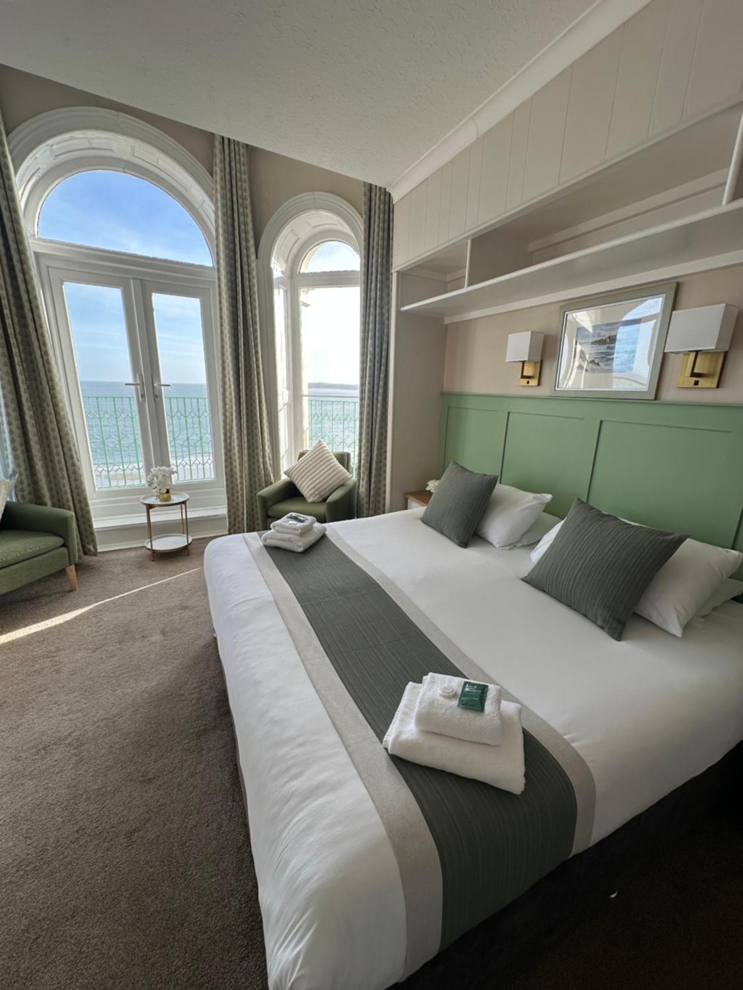 Clarence House Hotel Тенби Экстерьер фото