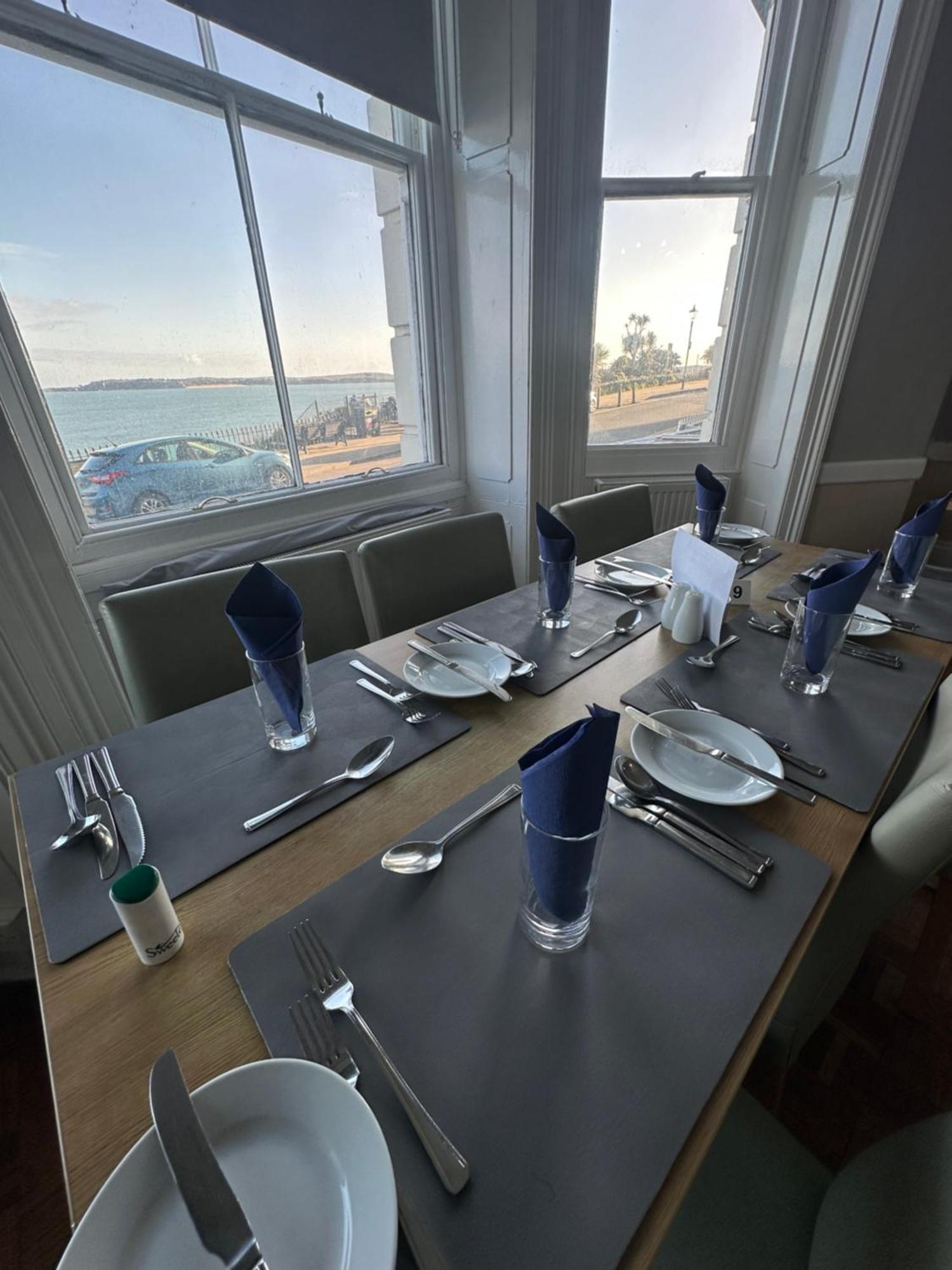 Clarence House Hotel Тенби Экстерьер фото